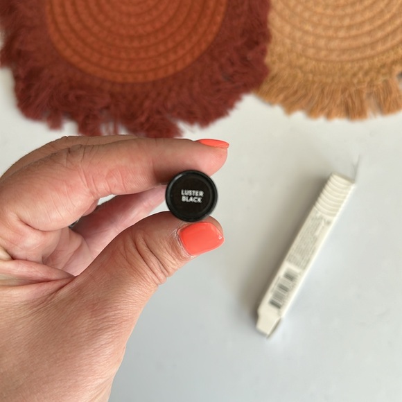 NIB Laura Geller Luster Eyes 24 Hr Eyeliner | Black - Picture 4 of 4